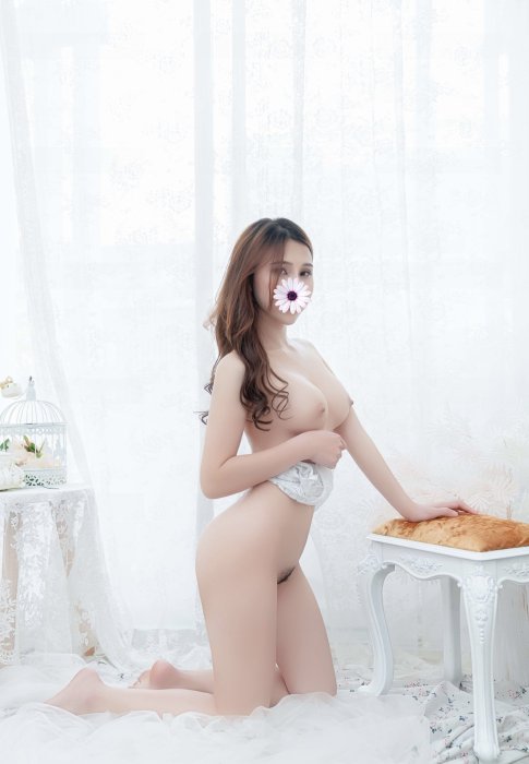 Lan Anh - Khuôn Mặt Xinh Đẹp- Body Gợi Tình Rực Lửa - Người Tình Quyến Rũ